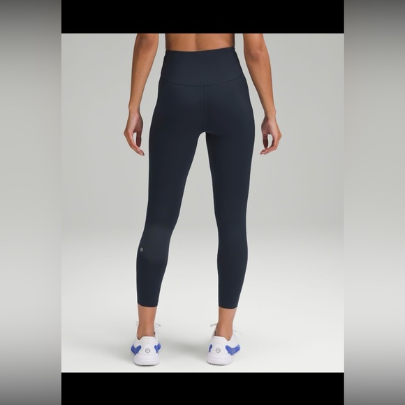 Base Pace HR Tight 25" TRNV 2
Color: True Navy
Size: 2 - Picture 1 of 6